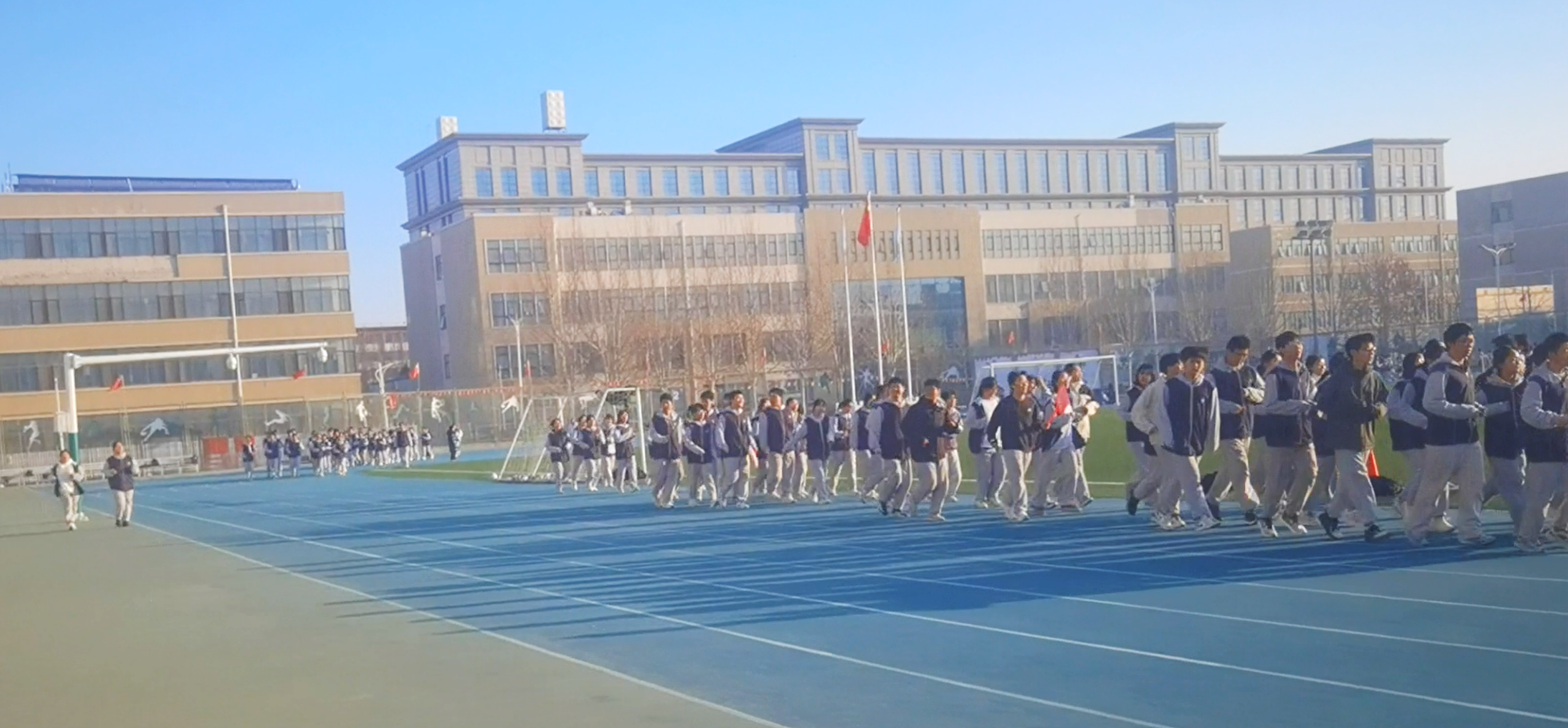 北京平谷中学校园跑步活动现场